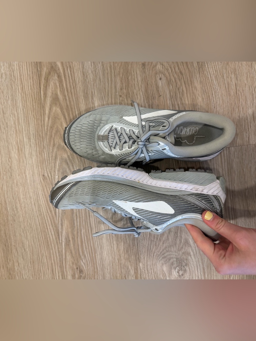 Brooks Women’s Gray and White Running Sneakers